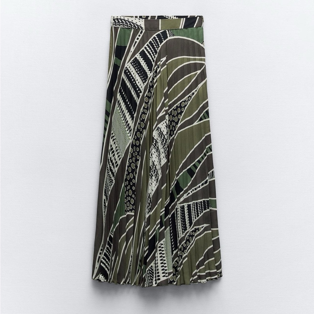 Zara Pleated Skirt - Small - Picture 2 of 5